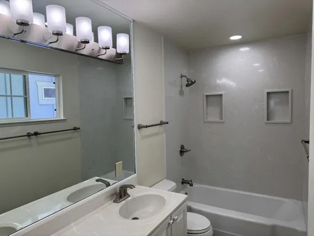 3335 Los Prados Street 4, San Mateo, California 94403