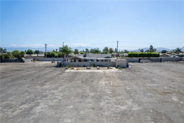 10674 Locust Avenue, Bloomington, California 92316