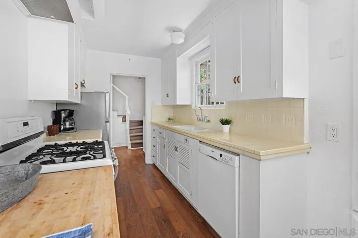 2417 Arista Ct, San Diego, California 92103