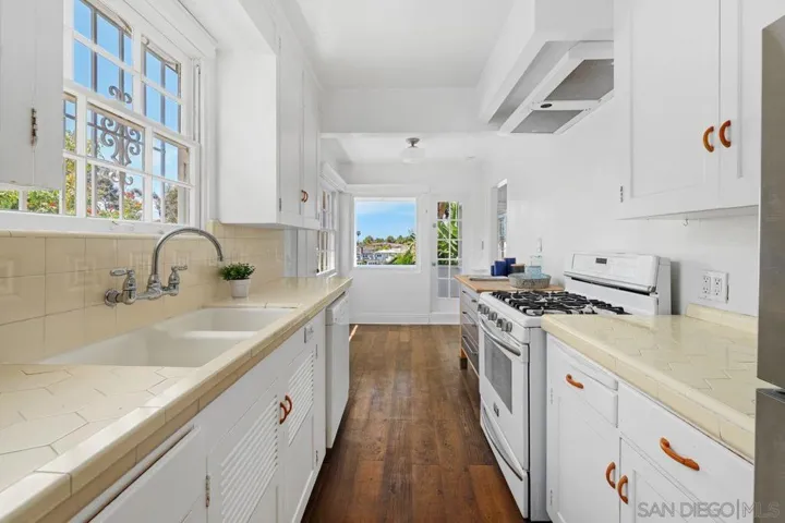 2417 Arista Ct, San Diego, California 92103