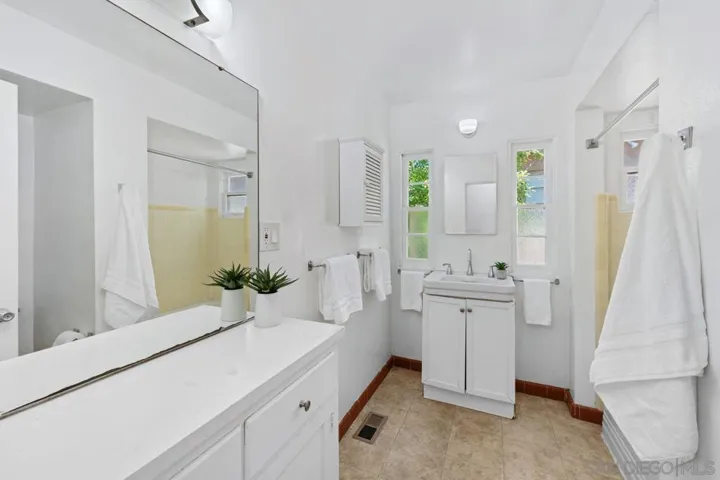 2417 Arista Ct, San Diego, California 92103