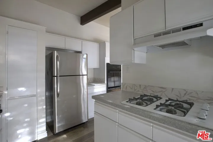 11133 Rose Avenue 12, Los Angeles, California 90034