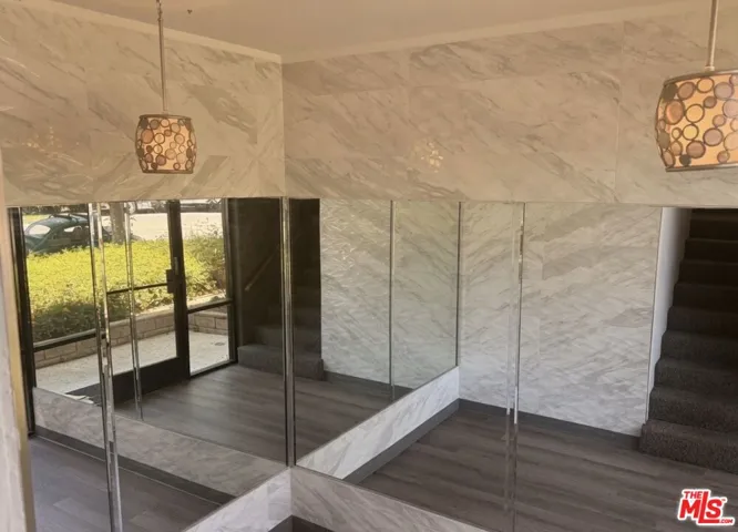 13406 Moorpark Street 102, Los Angeles, California 91423
