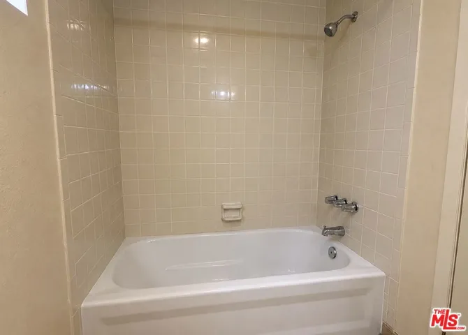 13406 Moorpark Street 102, Los Angeles, California 91423
