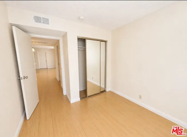 13406 Moorpark Street 102, Los Angeles, California 91423