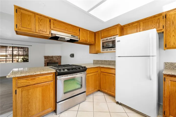 2747 Hermosa Avenue 6, Montrose, California 91020