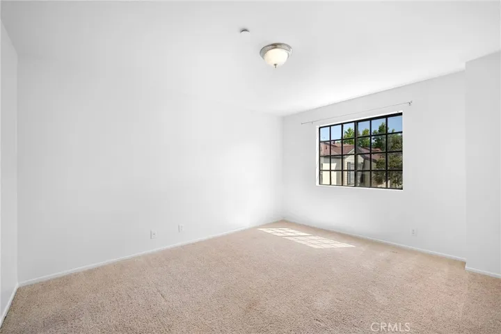 2747 Hermosa Avenue 6, Montrose, California 91020