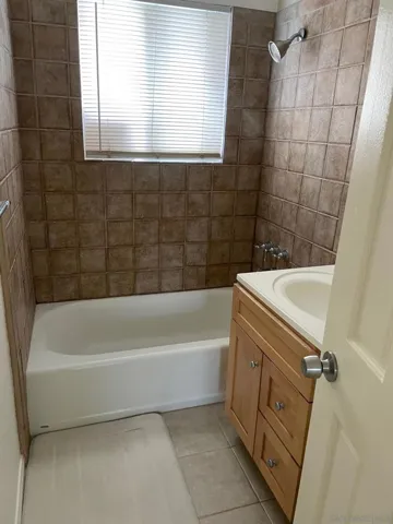 1465 Neptune Avenue, Encinitas, California 92024
