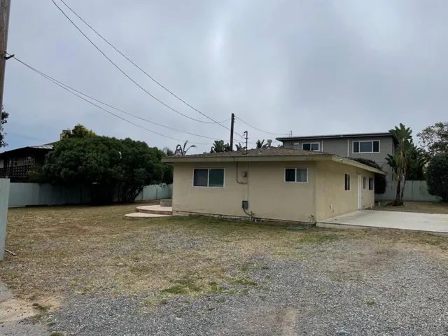 1465 Neptune Avenue, Encinitas, California 92024