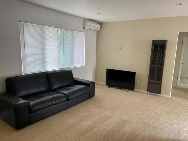 1465 Neptune Avenue, Encinitas, California 92024