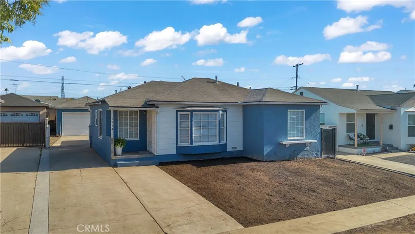 2714 W Tichenor, Compton, California 90220