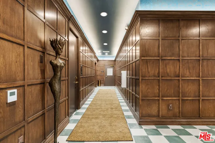 7428 Santa Monica Boulevard 202, West Hollywood, California 90046