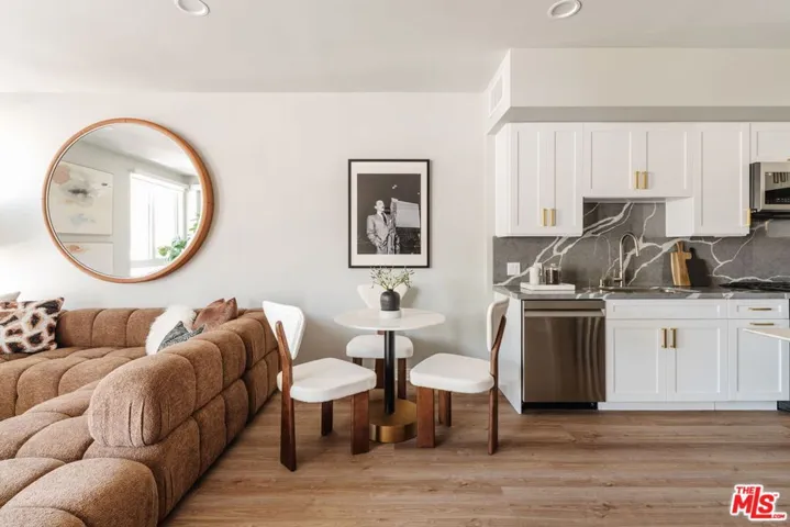 7428 Santa Monica Boulevard 202, West Hollywood, California 90046