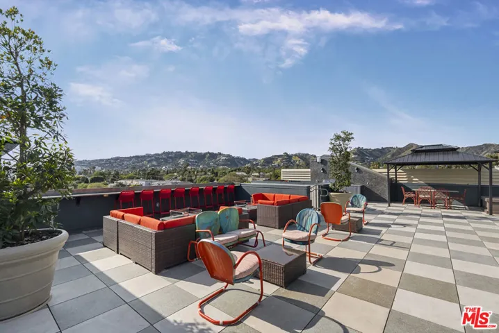 7428 Santa Monica Boulevard 202, West Hollywood, California 90046