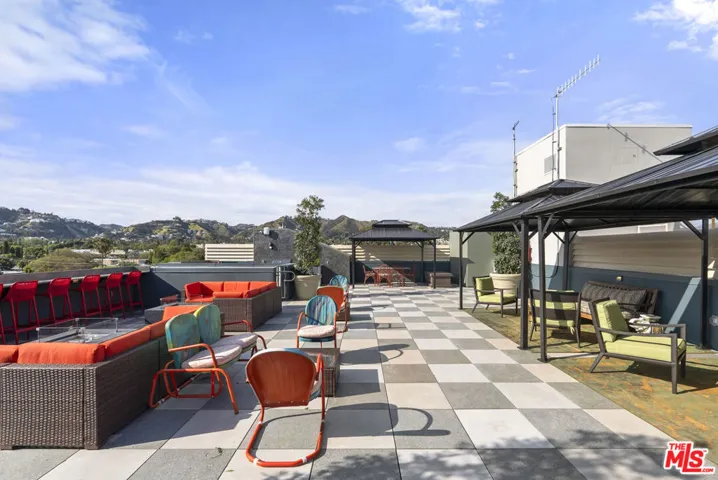 7428 Santa Monica Boulevard 202, West Hollywood, California 90046