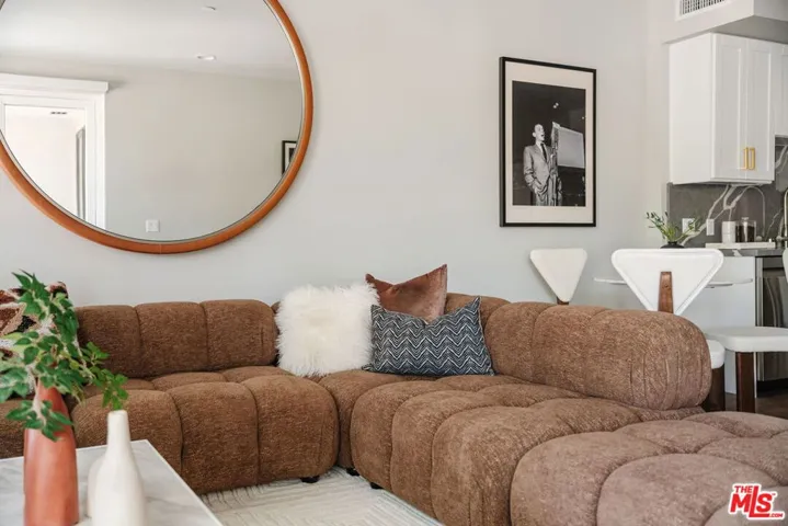 7428 Santa Monica Boulevard 202, West Hollywood, California 90046