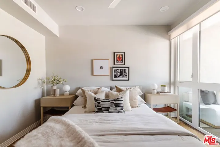 7428 Santa Monica Boulevard 202, West Hollywood, California 90046