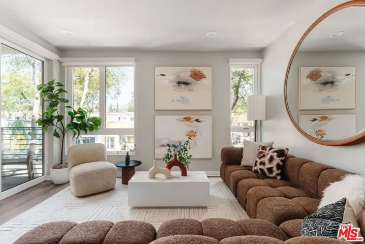 7428 Santa Monica Boulevard 202, West Hollywood, California 90046