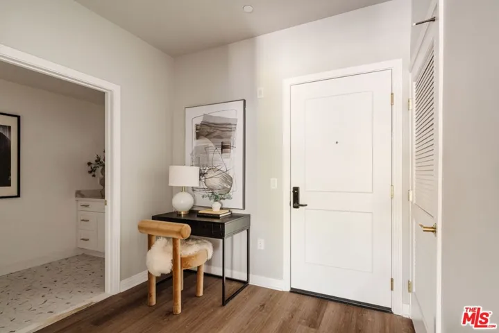 7428 Santa Monica Boulevard 202, West Hollywood, California 90046