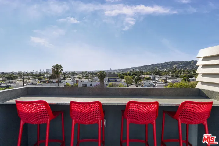 7428 Santa Monica Boulevard 202, West Hollywood, California 90046