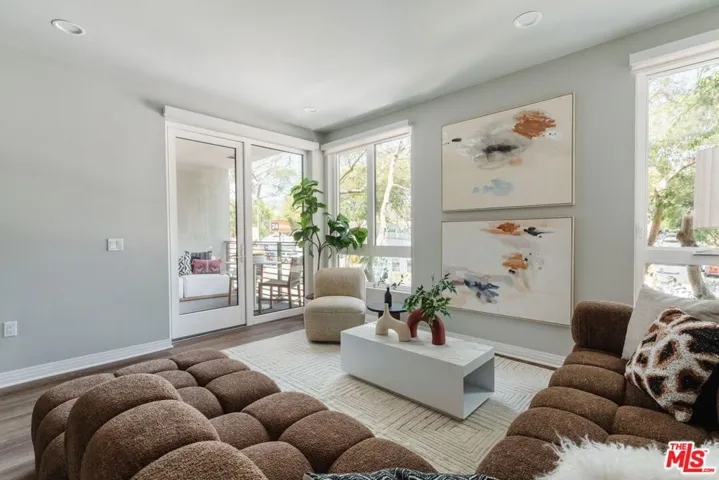 7428 Santa Monica Boulevard 202, West Hollywood, California 90046