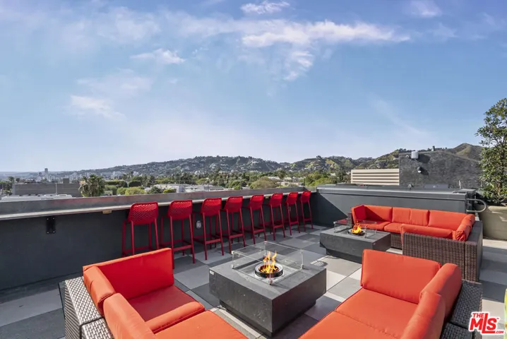 7428 Santa Monica Boulevard 202, West Hollywood, California 90046