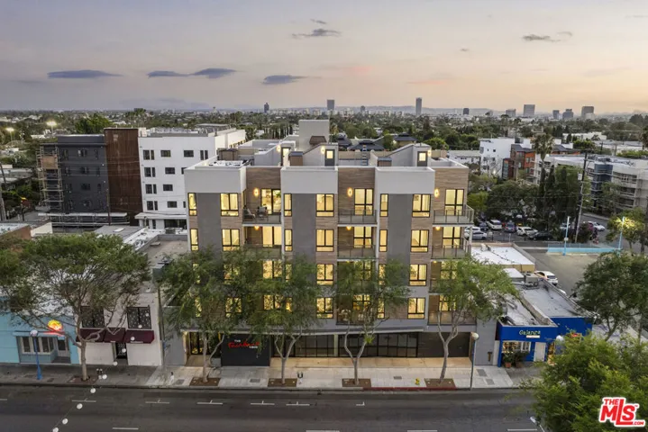 7428 Santa Monica Boulevard 202, West Hollywood, California 90046