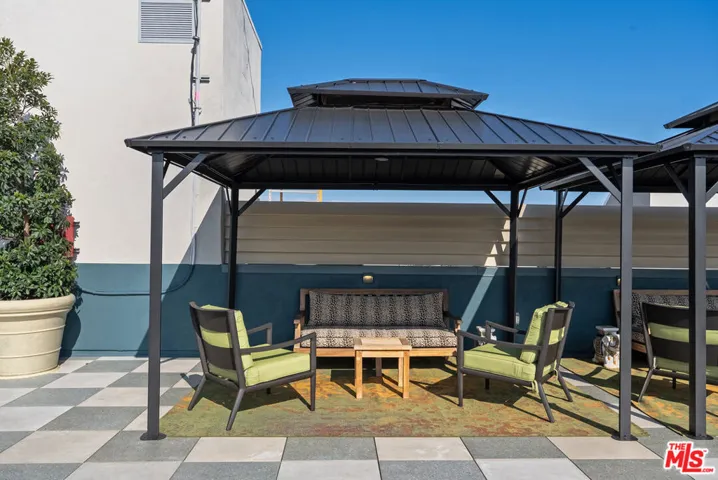 7428 Santa Monica Boulevard 202, West Hollywood, California 90046