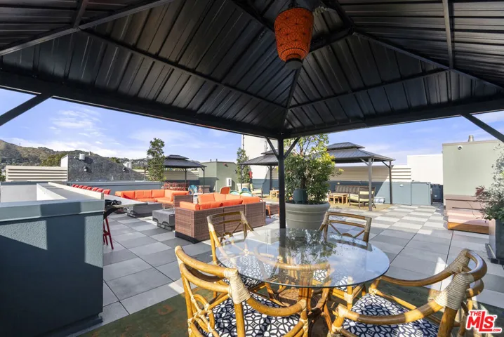 7428 Santa Monica Boulevard 202, West Hollywood, California 90046