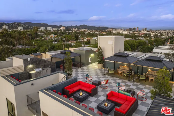 7428 Santa Monica Boulevard 202, West Hollywood, California 90046