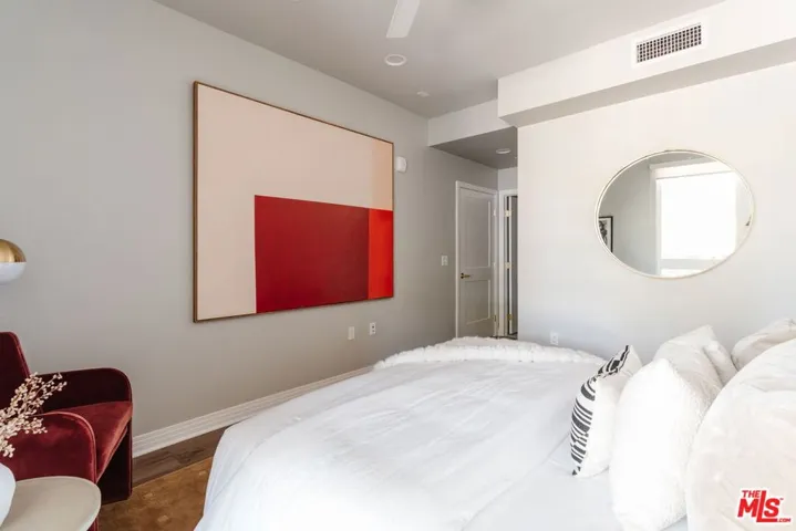7428 Santa Monica Boulevard 202, West Hollywood, California 90046
