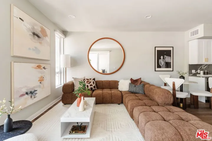 7428 Santa Monica Boulevard 202, West Hollywood, California 90046