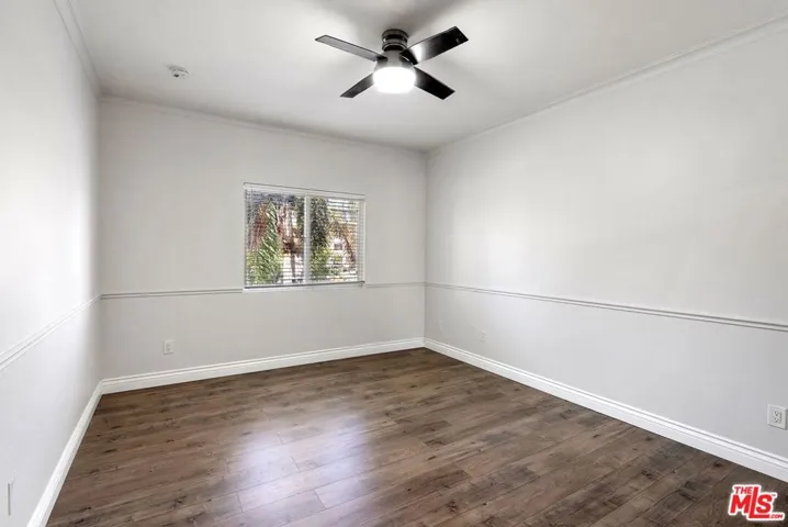7124 Farralone Avenue 101, Los Angeles, California 91303