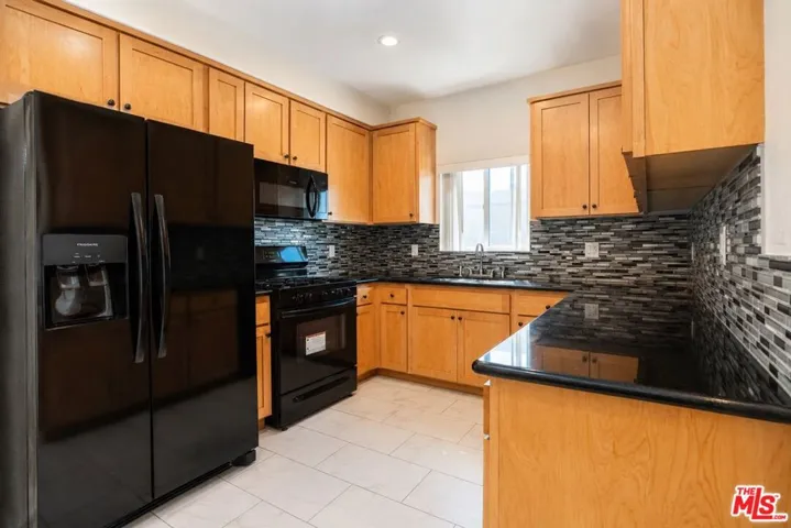 12132 Hart Street 301, North Hollywood, California 91605