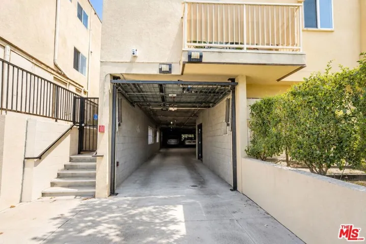 12132 Hart Street 301, North Hollywood, California 91605