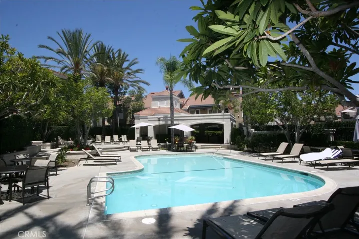 25141 La Jolla F, Laguna Niguel, California 92677