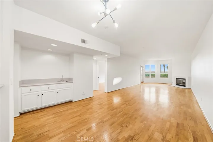 2600 E 20th Street 103a, Signal Hill, California 90755