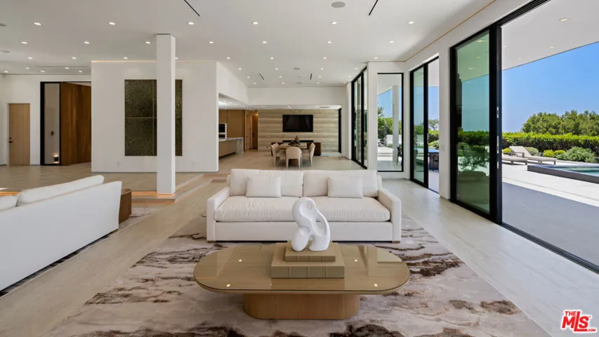 365 Trousdale Place, Beverly Hills, California 90210