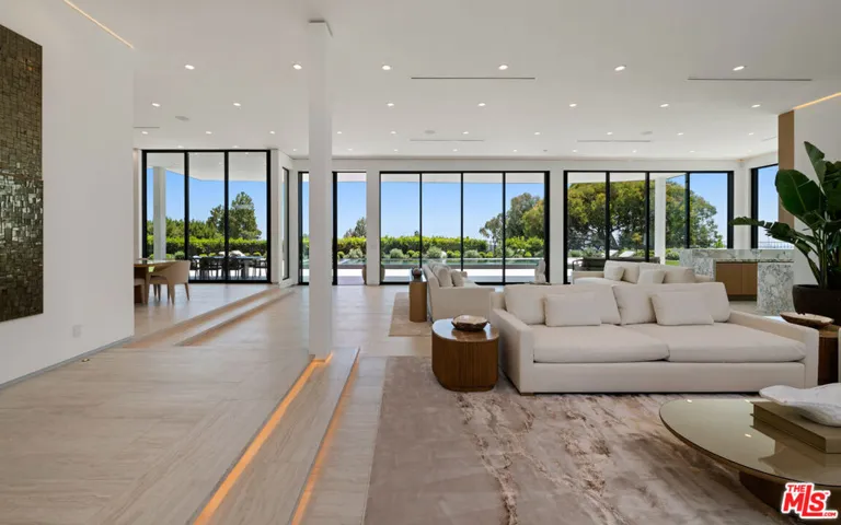 365 Trousdale Place, Beverly Hills, California 90210