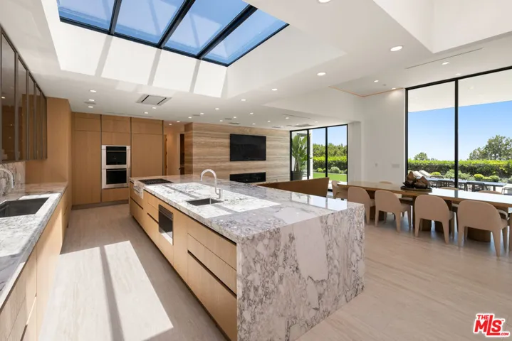 365 Trousdale Place, Beverly Hills, California 90210