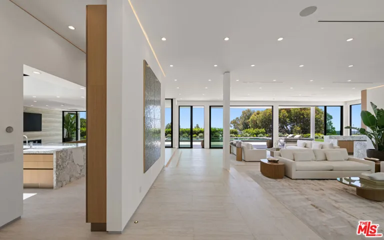 365 Trousdale Place, Beverly Hills, California 90210