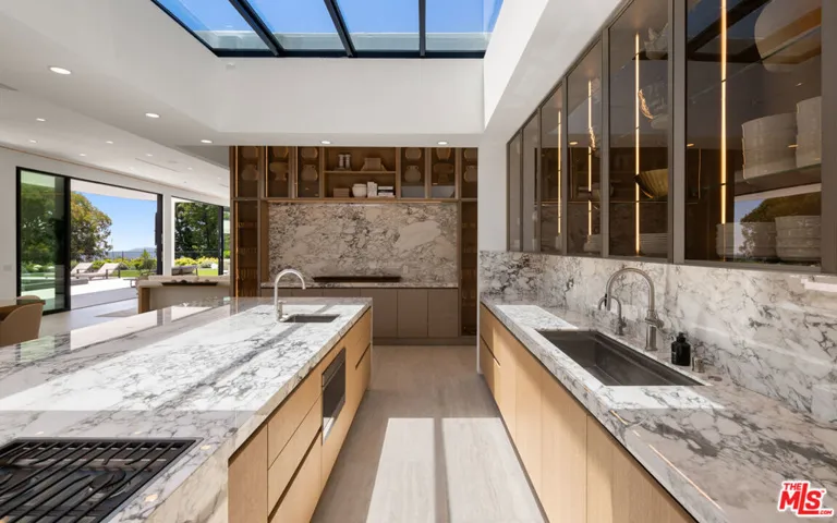 365 Trousdale Place, Beverly Hills, California 90210
