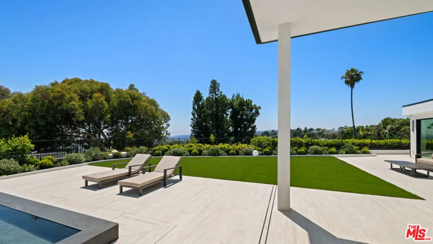 365 Trousdale Place, Beverly Hills, California 90210