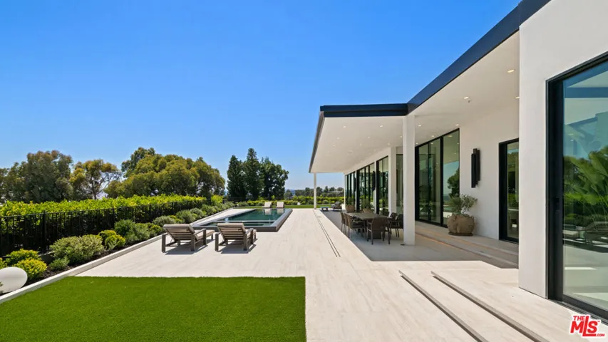 365 Trousdale Place, Beverly Hills, California 90210