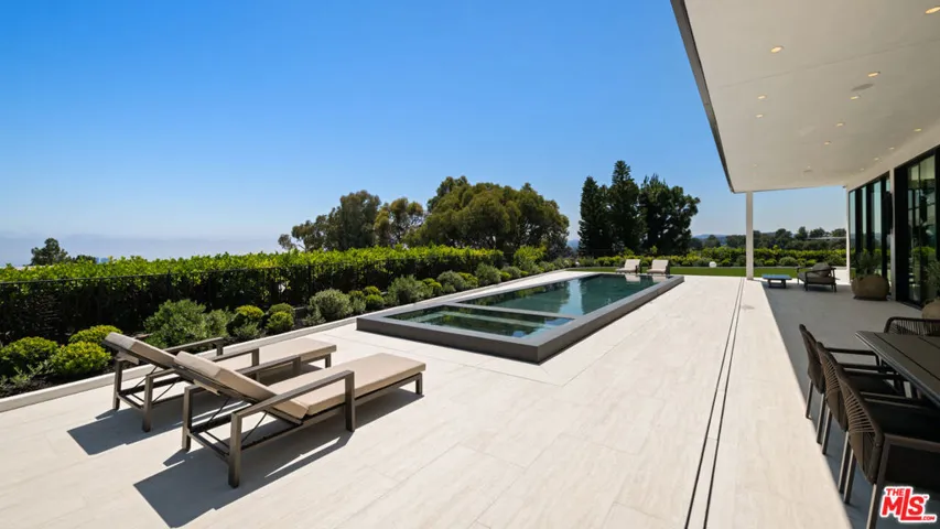 365 Trousdale Place, Beverly Hills, California 90210