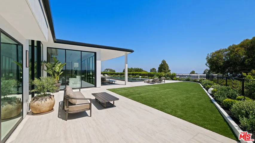 365 Trousdale Place, Beverly Hills, California 90210