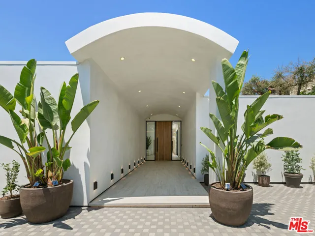 365 Trousdale Place, Beverly Hills, California 90210