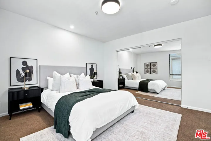 7320 Hawthorn Avenue 425, Los Angeles, California 90046