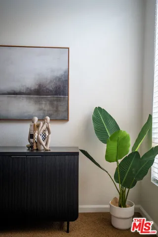 7320 Hawthorn Avenue 425, Los Angeles, California 90046