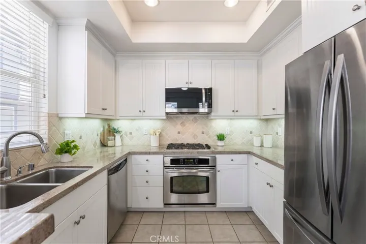 6300 Honolulu, La Crescenta, California 91214